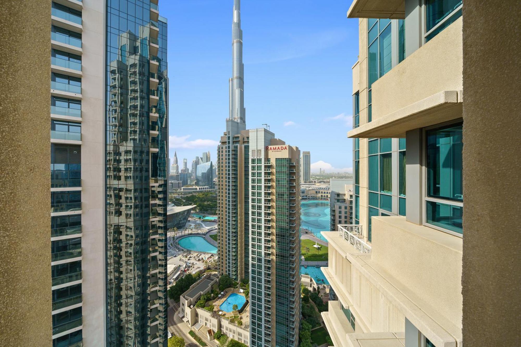 First Class 3Br Burj Khalifa & Fountain View Lägenhet Dubai Exteriör bild